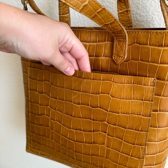 Madewell Zip-Top Small Transport Crossbody in Croc Embossed Leather - Picture 16 of 16